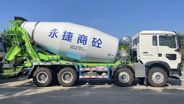 重汽&凌宇攪拌車(chē)交付客戶(hù)