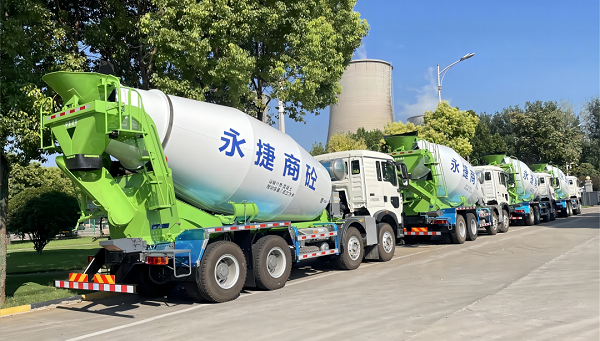 重汽&凌宇攪拌車(chē)交付客戶(hù)