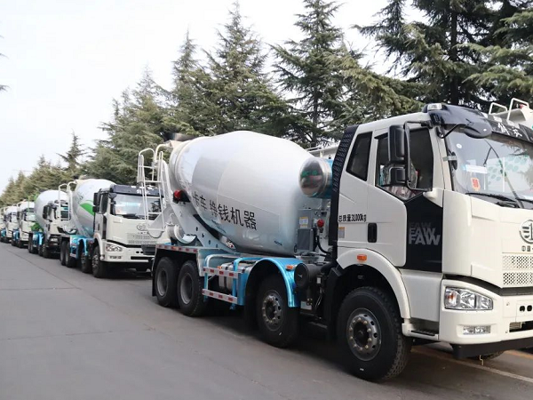 2021捷報(bào)頻傳，新老客戶訂單不斷，凌宇罐車奔赴大江南北！